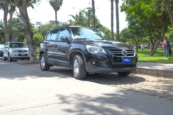 VOLKSWAGEN TIGUAN - 2010